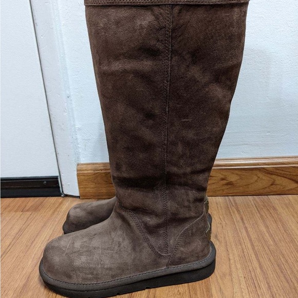UGG Brown Boots With Zipper Brand New - Picture 6 of 10